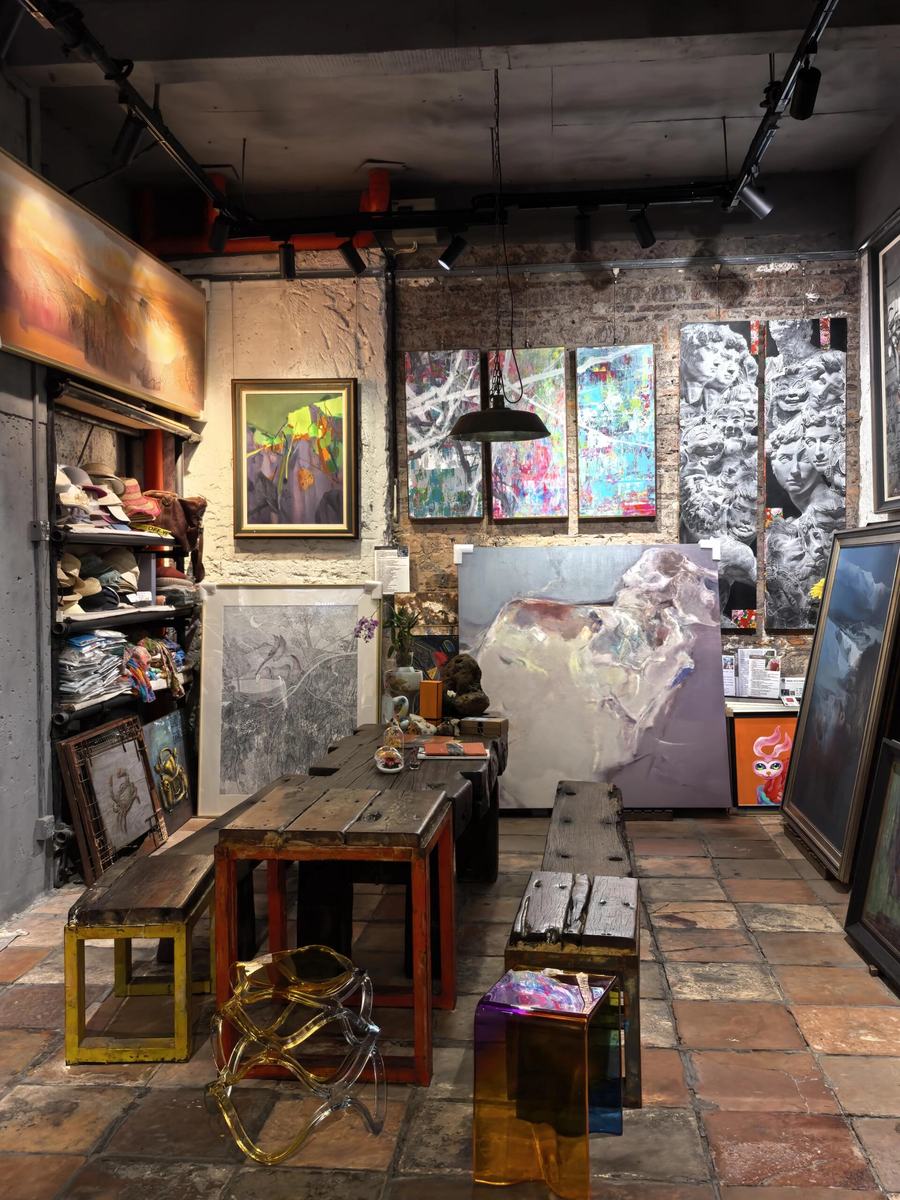 Original abstract oil painting and palette inside our Dafen studio gallery